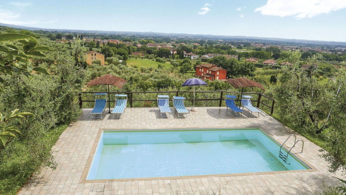 Monsummano Terme House | Beautiful private villa with WIFI, private pool, TV, patio, pets allowed and panoramic view