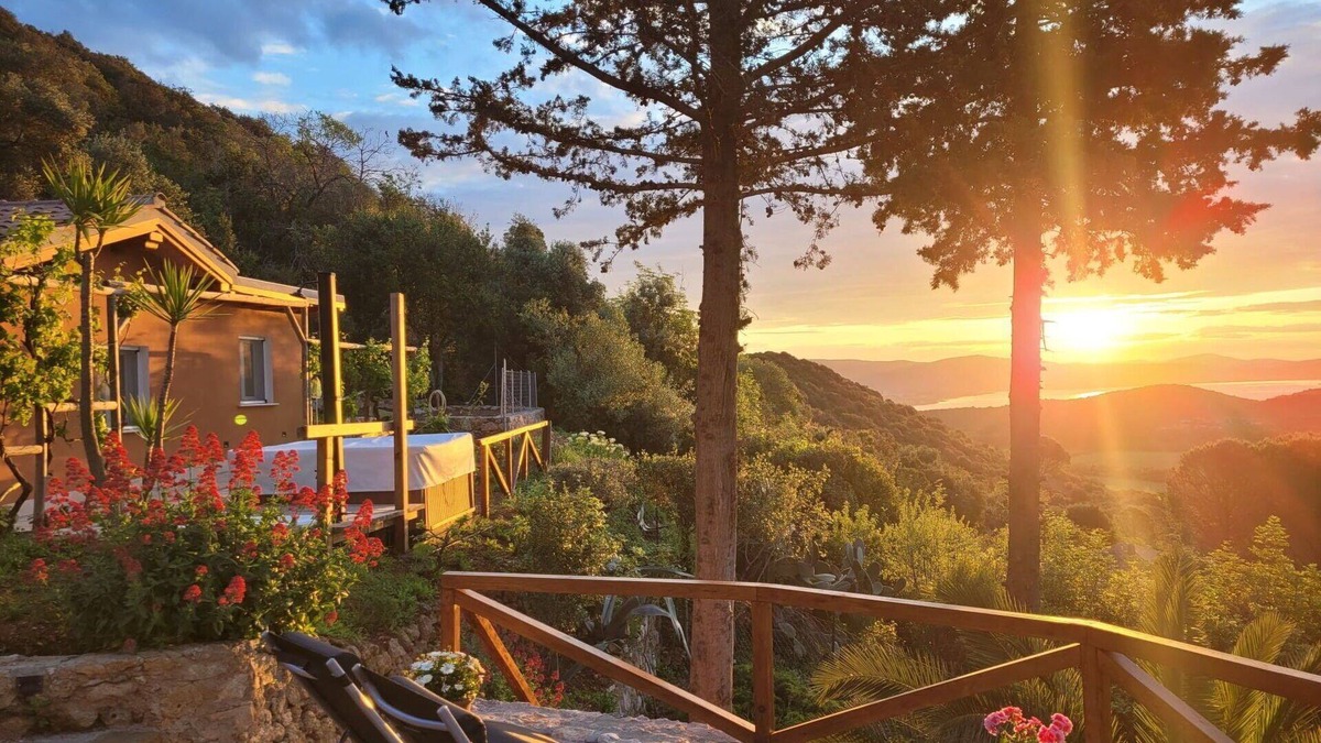 Monte Argentario House | Beautiful private villa for 6 guests with A/C, hot tub, WIFI, TV, patio and pets allowed