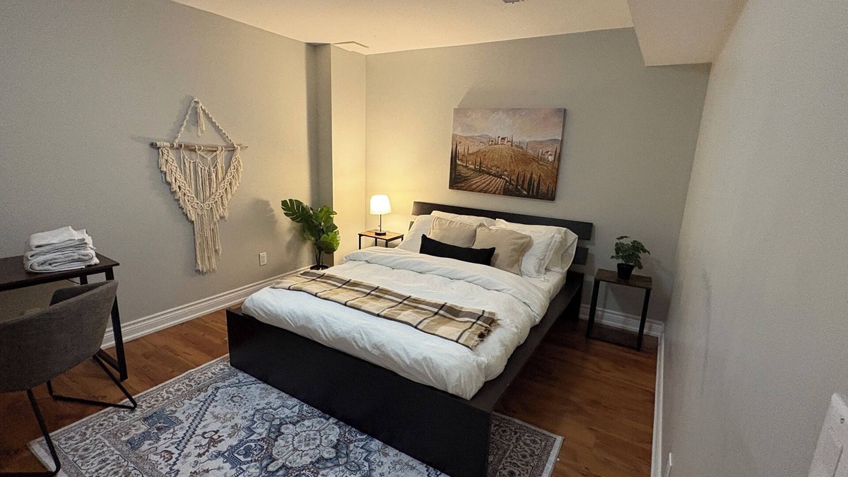 Brampton Apartment | Beautiful Priv. bsmt 2B 1Bath apartment w/parking
