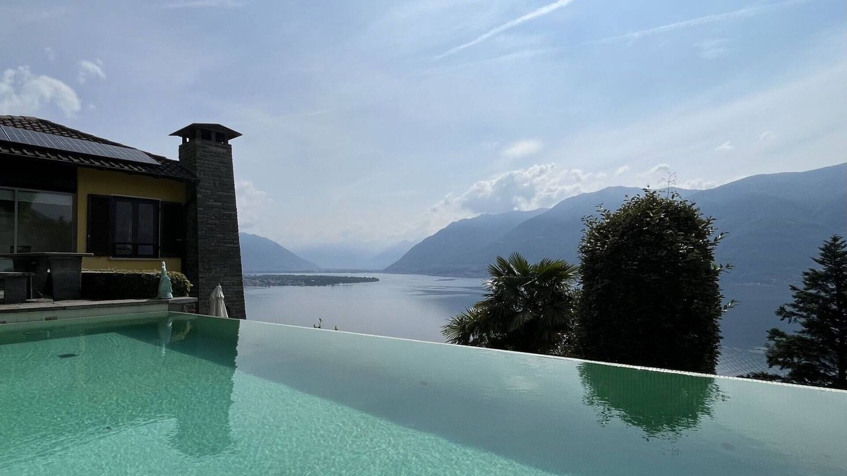 Porto Ronco House | Beautiful private villa for 6 guests with WIFI, private pool, TV, patio, panoramic view and park...