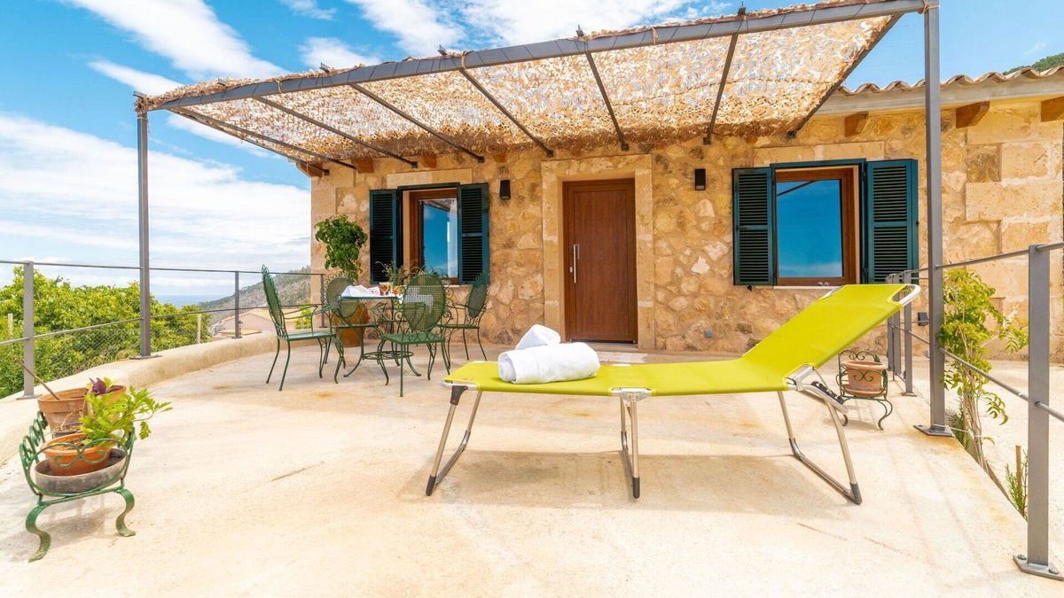 Banyalbufar House | Beautiful private villa for 2 guests with WIFI, A/C, TV and patio