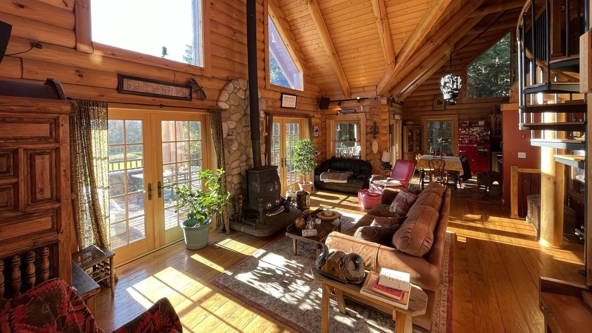 Elka Park Cabin | Beautiful Private Log Home Near Hunter with Mountain Views