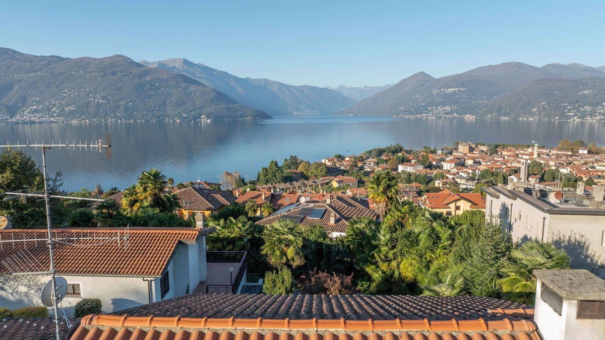 Brezzo di Bedero House | Beautiful private villa for 6 guests with WIFI, TV, terrace and pets allowed