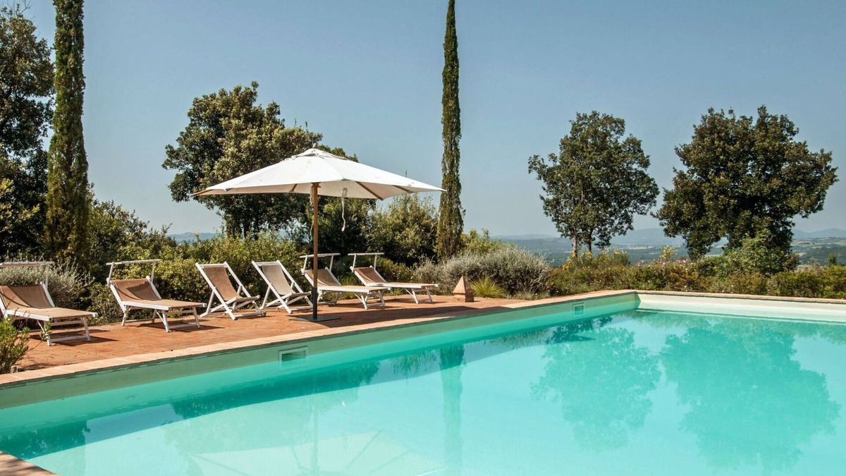 Camigliano Villa | Beautiful private villa for 10 guests with private pool, A/C, WIFI, TV and panoramic view