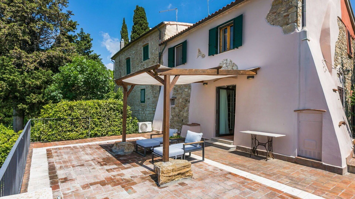 Santa Luce House | Beautiful private villa for 5 people with WIFI, A/C, TV, patio, pets allowed and panoramic view