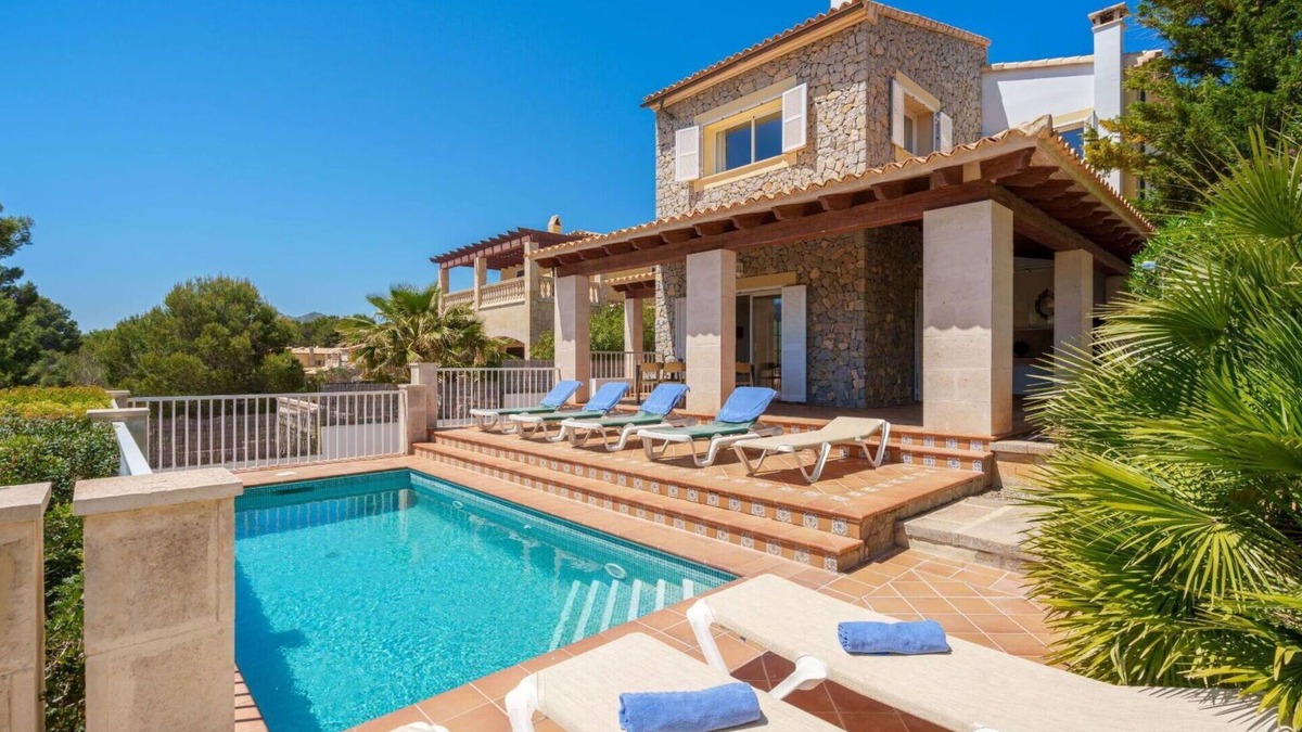 Cala Mesquida House | Beautiful private villa for 8 guests with WIFI, A/C, private pool, TV, terrace and pets allowed