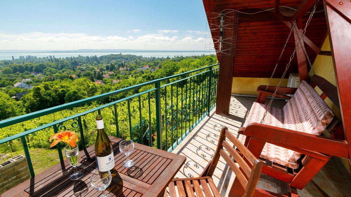 Abrahamhegy House | Beautiful private villa for 4 guests with A/C, WIFI, TV, patio and parking