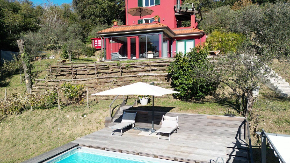 Fosdinovo Villa | Beautiful private villa with WIFI, private pool, TV, patio and panoramic view, close to La Spezia