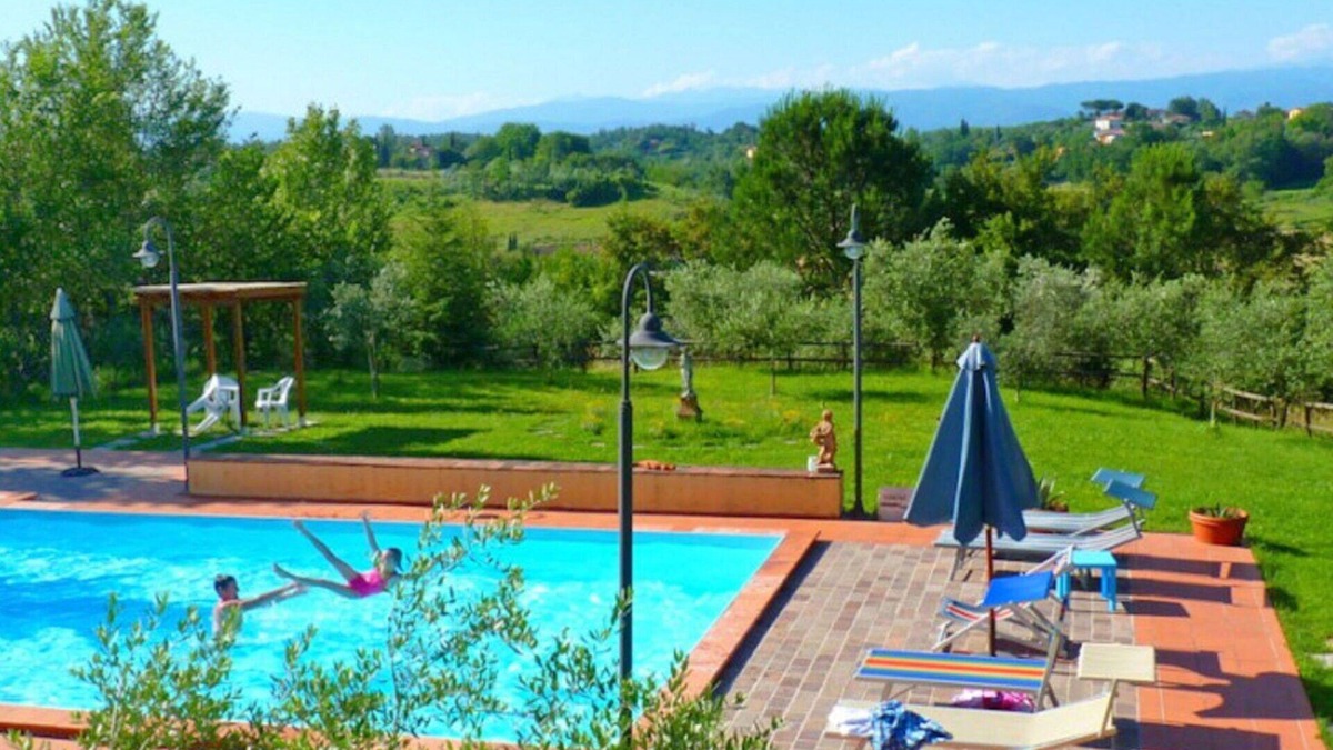Fucecchio Villa | Beautiful private villa for 6 guests with WIFI, pool, A/C, pets allowed and panoramic view
