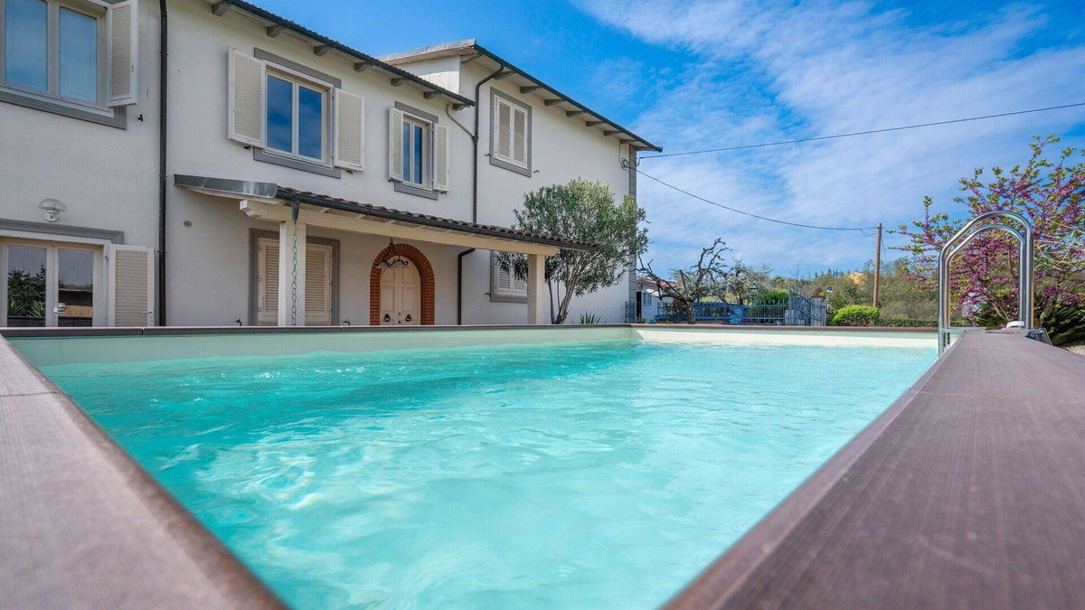 Fucecchio House | Beautiful private villa with WIFI, private pool, A/C, TV, pets allowed and panoramic view