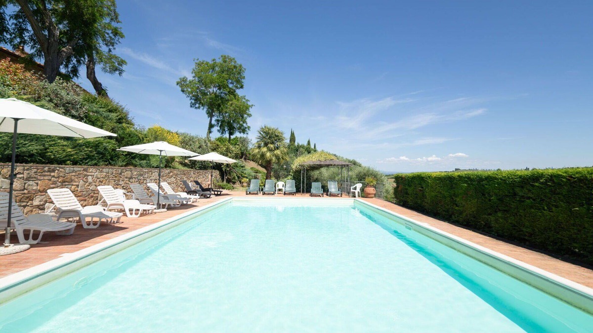 Montaione Villa | Beautiful private villa for 26 people with WIFI, private pool, TV and pets allowed