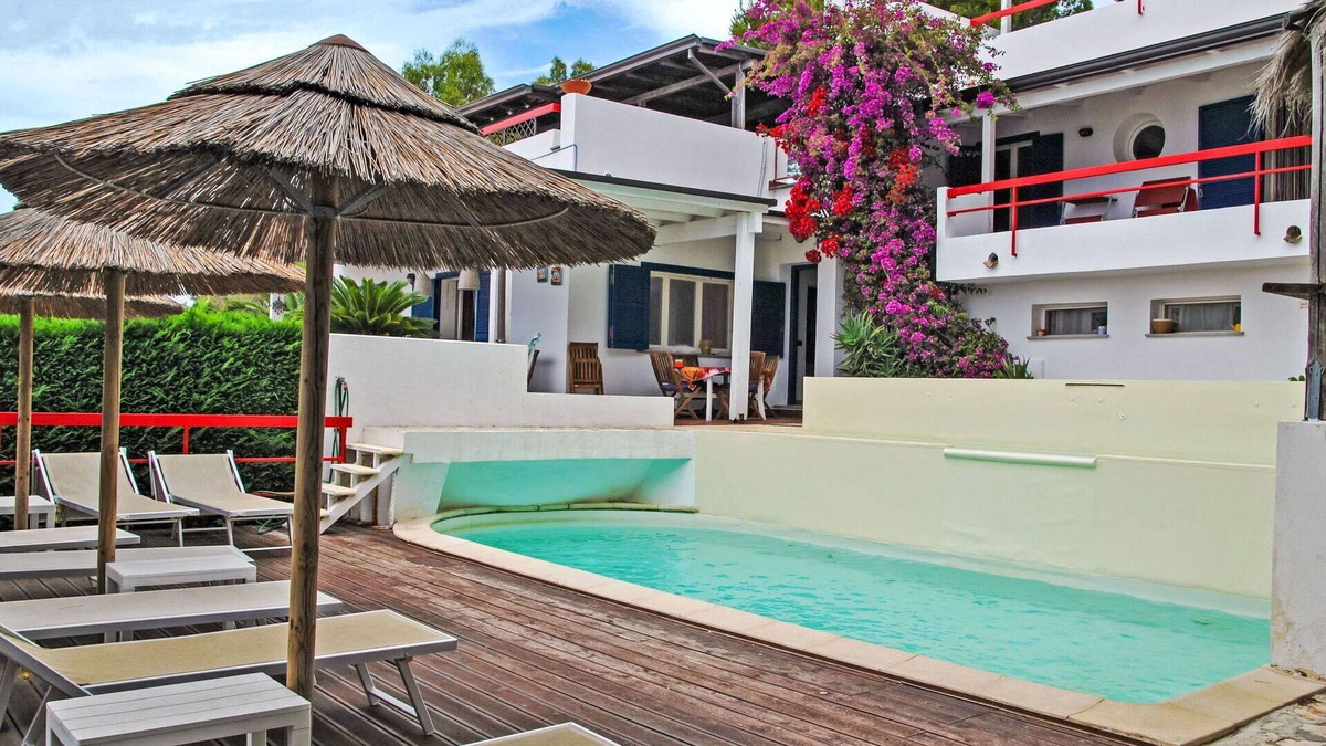 Sperlonga Villa | Beautiful private villa for 17 guests with WIFI, private pool, hot tub, TV, patio and pets allowed
