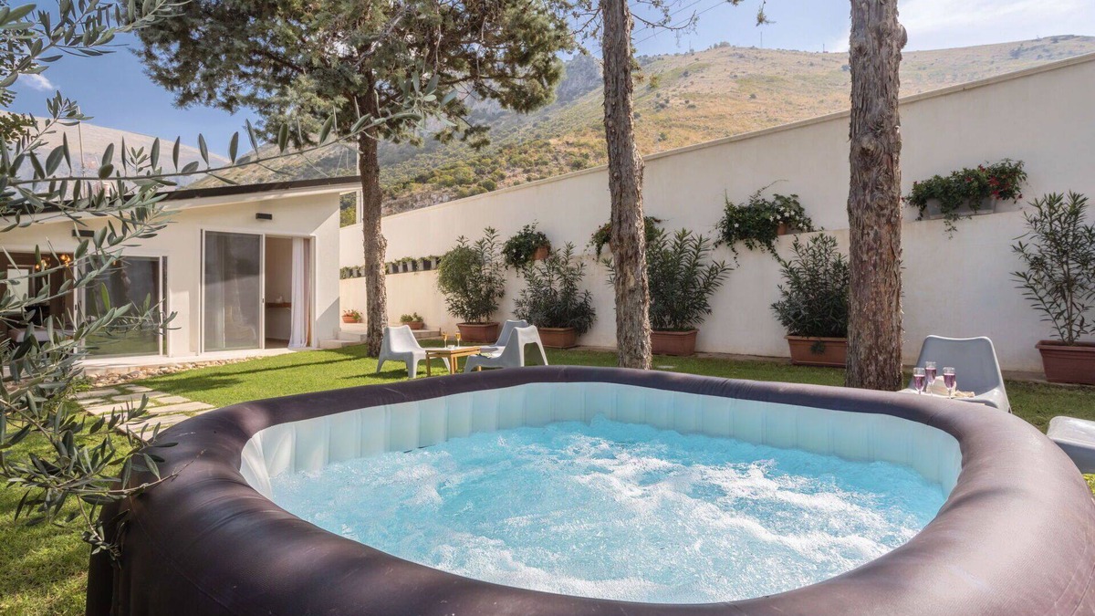 Cinisi House | Beautiful private villa for 4 guests with WIFI, A/C, hot tub and TV