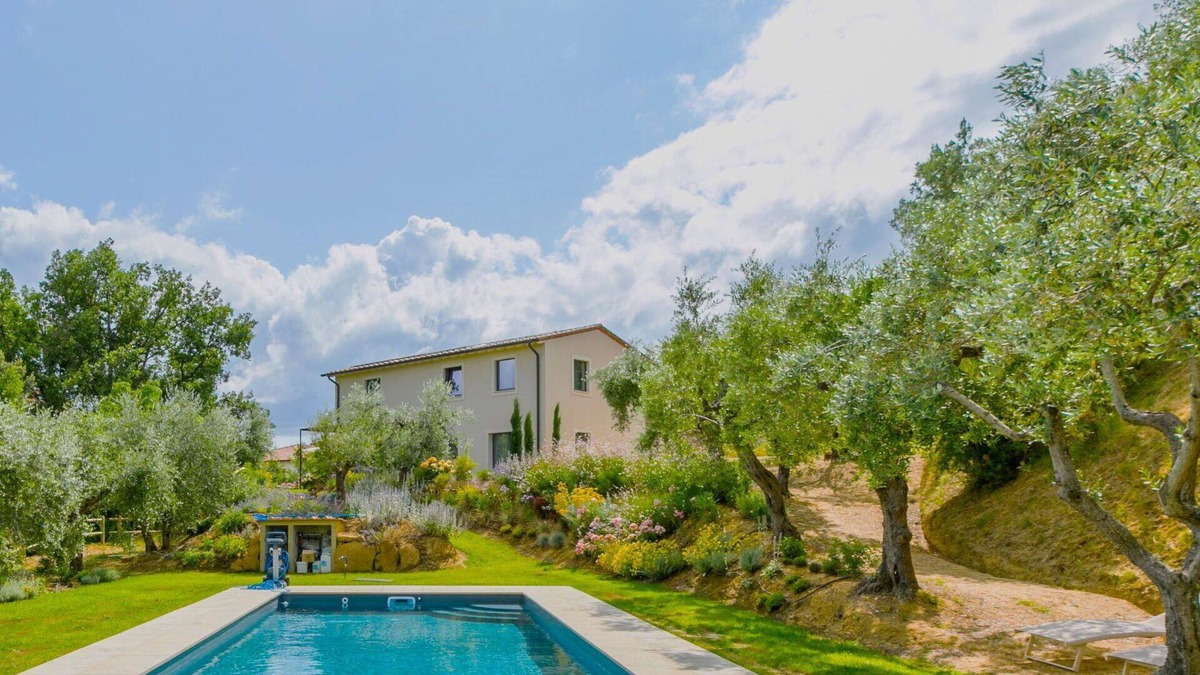 Montisi Villa | Beautiful private villa for 6 people with A/C, private pool, WIFI, TV and patio