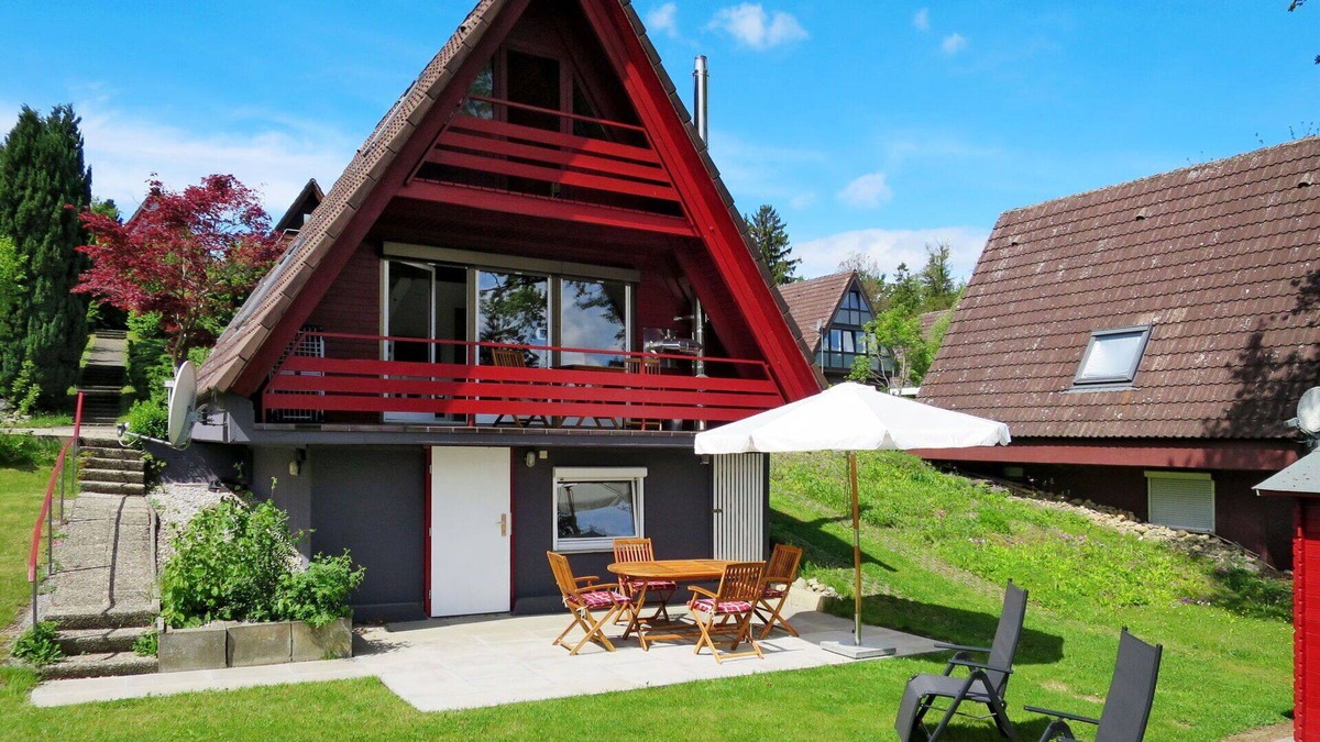 Wilhelmsdorf House | Beautiful private villa for 4 people with WIFI, TV, terrace and pets allowed