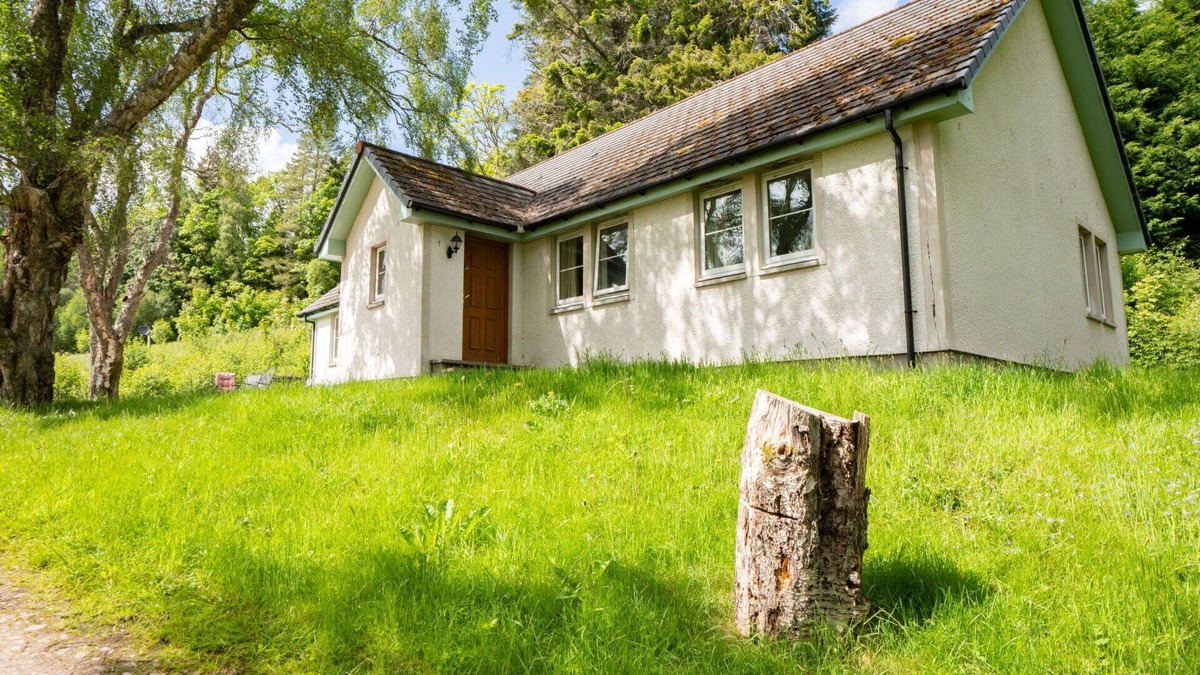 Bearnock House | Beautiful private villa for 6 people with TV, patio, pets allowed, panoramic view and parking