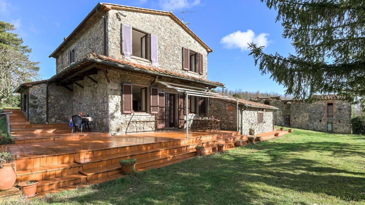 Montieri House | Beautiful private villa for 8 guests with WIFI, TV, patio and pets allowed