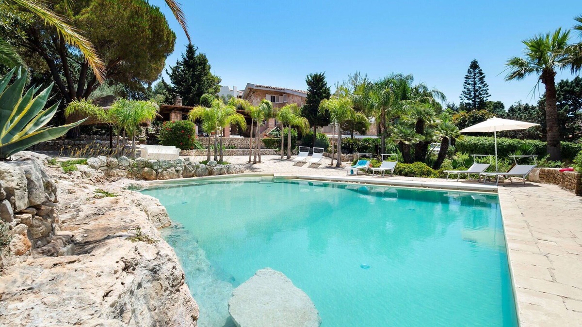 Plemmirio Villa | Beautiful private villa for 10 people with WIFI, A/C, private pool, TV and terrace