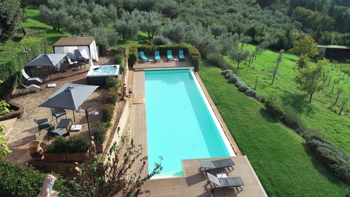 Certaldo Villa | Beautiful private villa with hot tub, A/C, WIFI, private pool, TV, patio, close to San Gimignano