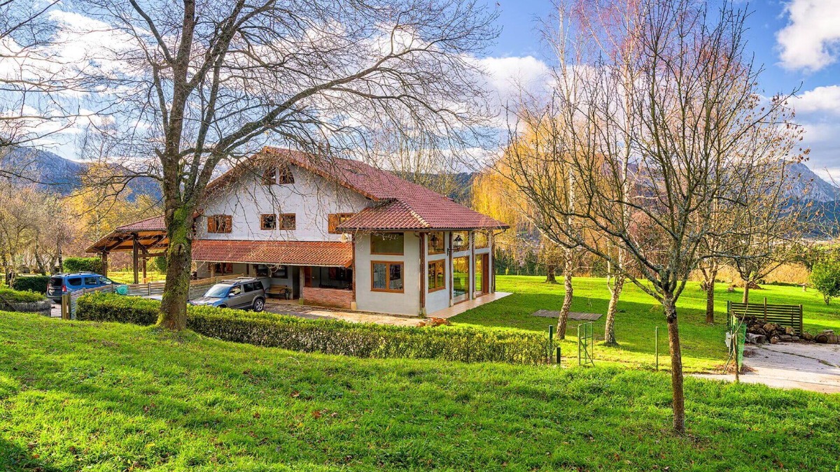 Elorrio House | Beautiful private villa for 6 guests with WIFI, TV, patio, panoramic view and parking