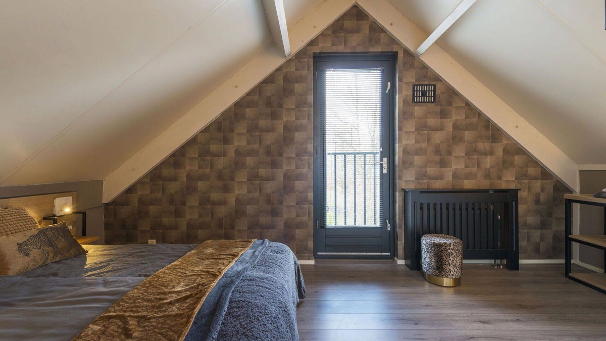 Ewijk House | Beautiful private villa for 6 people with pool, WIFI, hot tub, TV and pets allowed