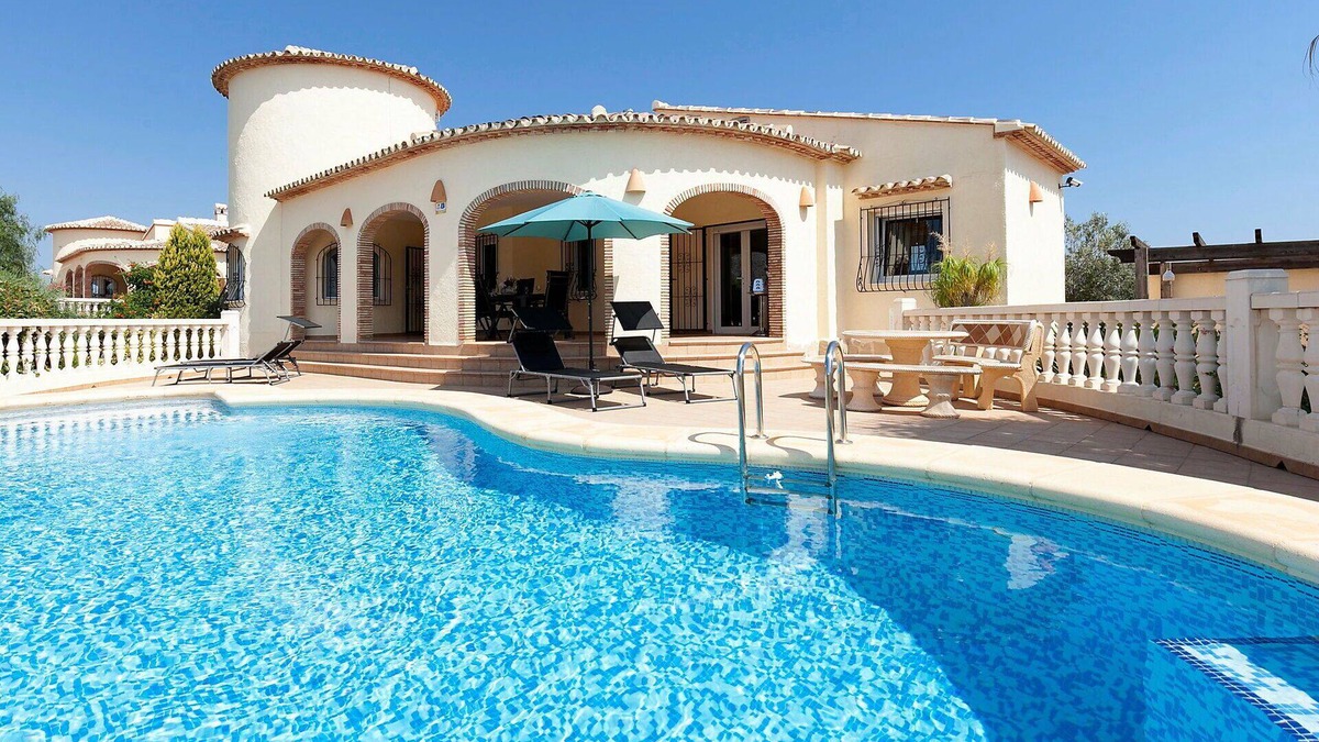 Rafol de Almunia Villa | Beautiful private villa for 5 guests with WIFI, private pool, A/C, TV, patio and panoramic view