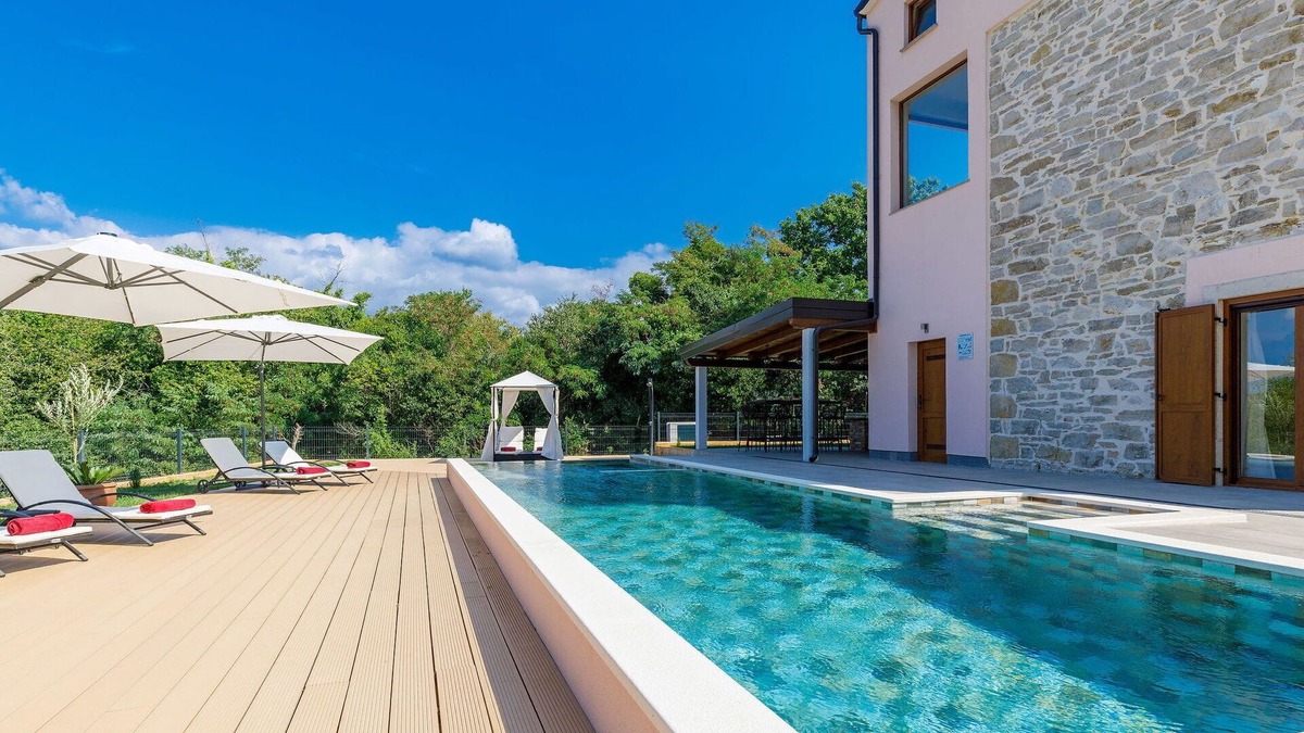 Radini House | Beautiful private villa for 8 people with WIFI, private pool, A/C, TV, terrace and pets allowed