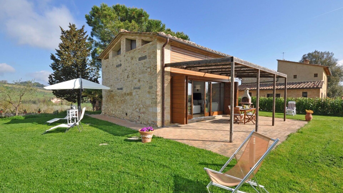 Siena Villa | Beautiful private villa for 2 people with WIFI, A/C, TV, patio and panoramic view