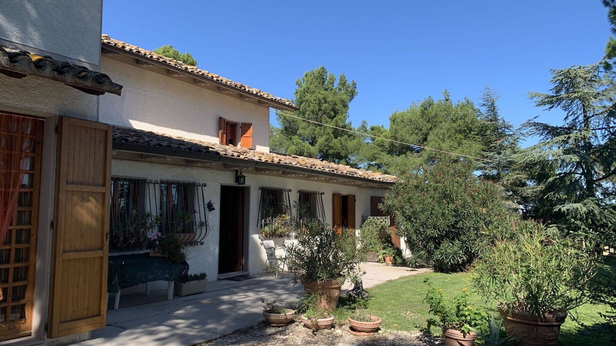 Ginestreto House | Beautiful private villa for 8 guests with WIFI, TV, pets allowed and panoramic view