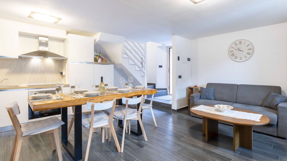 Piuro House | Beautiful private villa for 6 guests with WIFI, TV, patio and pets allowed