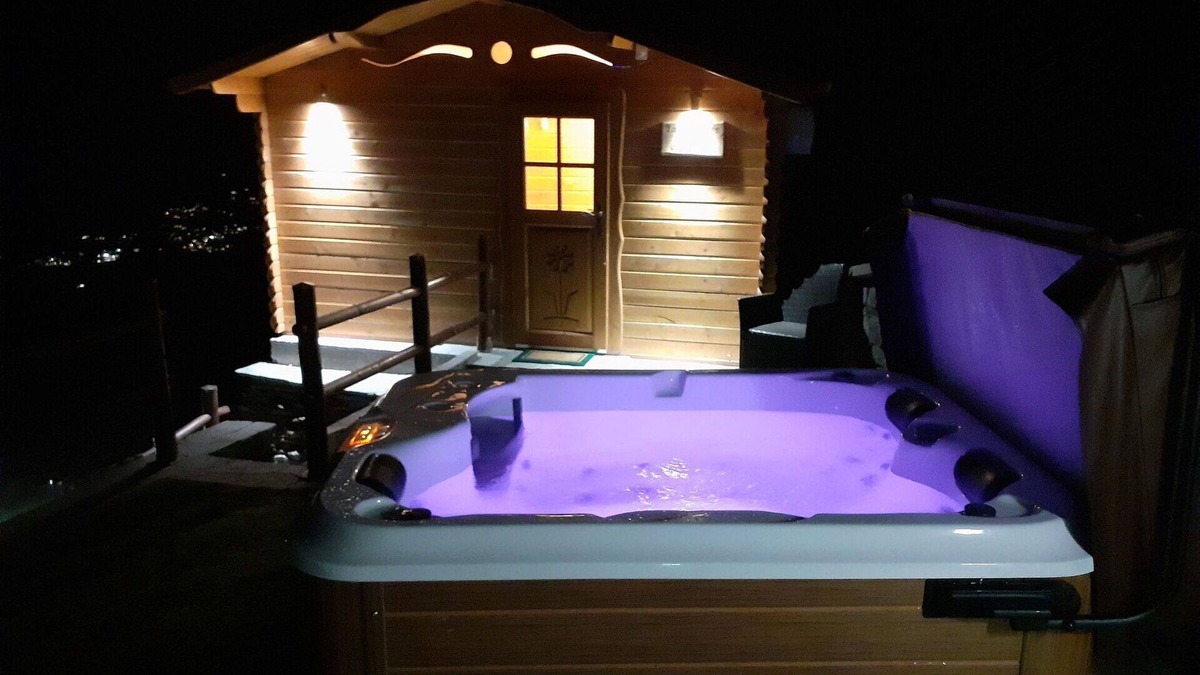 Sorico House | Beautiful private villa for 4 people with hot tub, TV, patio and pets allowed