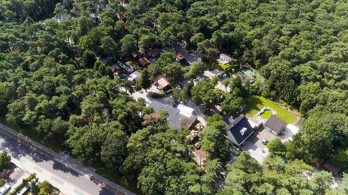 Nieuwe Heide House | Beautiful private villa for 4 guests with WIFI, TV, terrace and parking