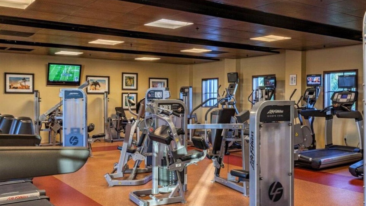 Florida Central Atlantic Coast Resort | Beautiful property with lazy River. Close to Disney parks. Beautiful grounds