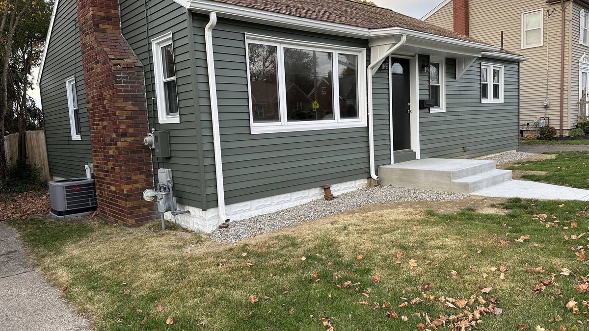 Erie House | Beautiful Ranch style house across from Mercyhurst University