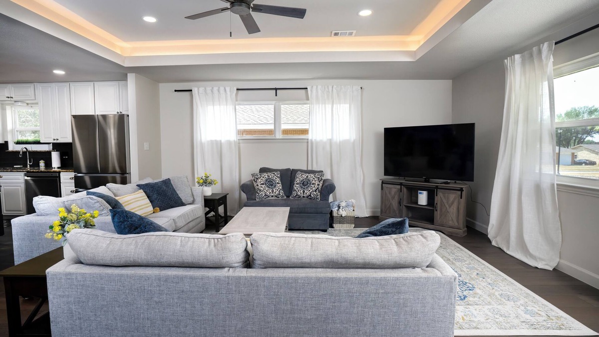 Frisco House | Beautiful Renovated 3BR/2B in Frisco, Walking Distance to Rail District and Park