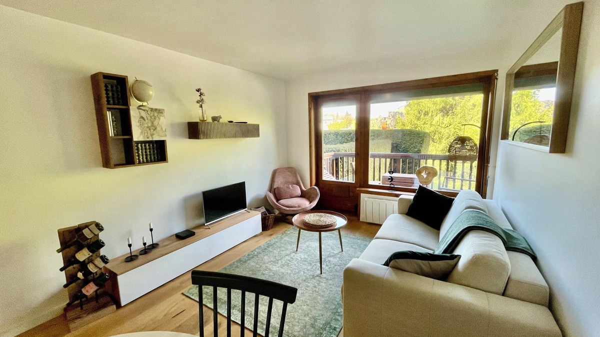 Megeve Apartment | Beautiful Renovated Apartment 4/6 persons Not overlooked With view