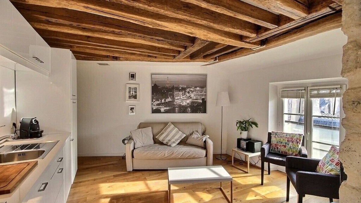 Archives Apartment | Beautiful renovated apartment near Place Des Vosges