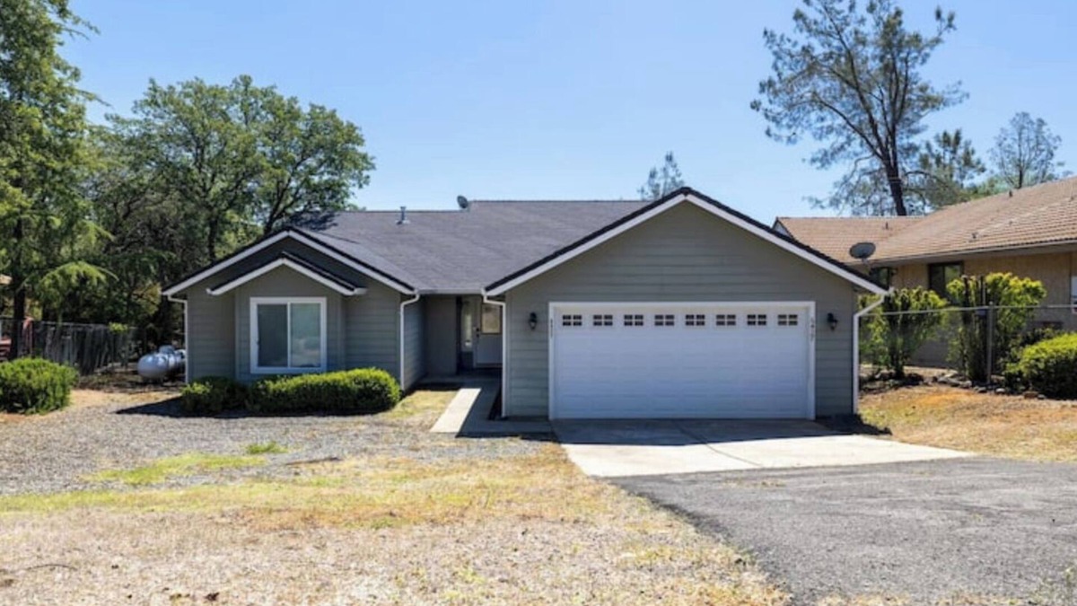 Oroville East House | Beautiful Renovated Lake House