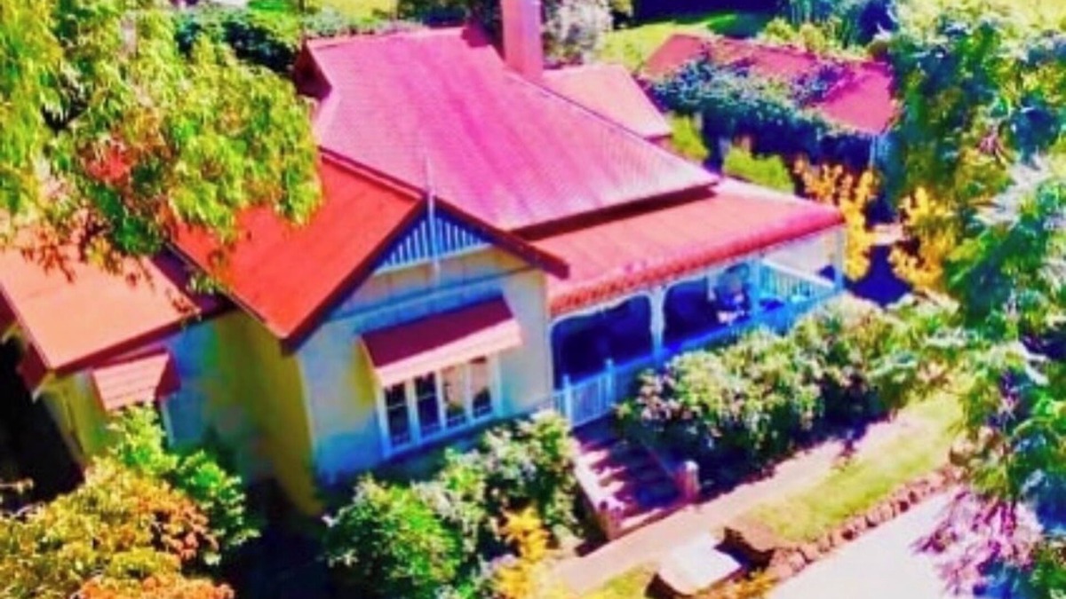 Kiama Other | Beautiful renovated pet friendly farmhouse in the rolling green hills of Kiama