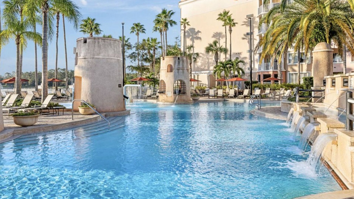 Williamsburg Resort | Beautiful resort guest room - sleeps four - NEW VERY REDUCED rate till 1/2/24