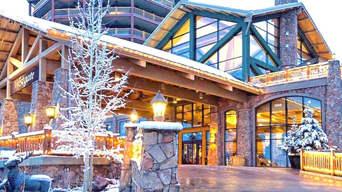 The Timbers Resort | Beautiful resort in the heart of Canyons Village. 50% off end-of-season price.