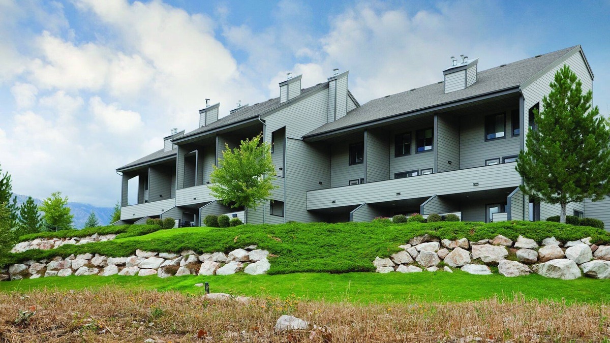 Wolf Creek Resort | Beautiful resort in the heart of it all!