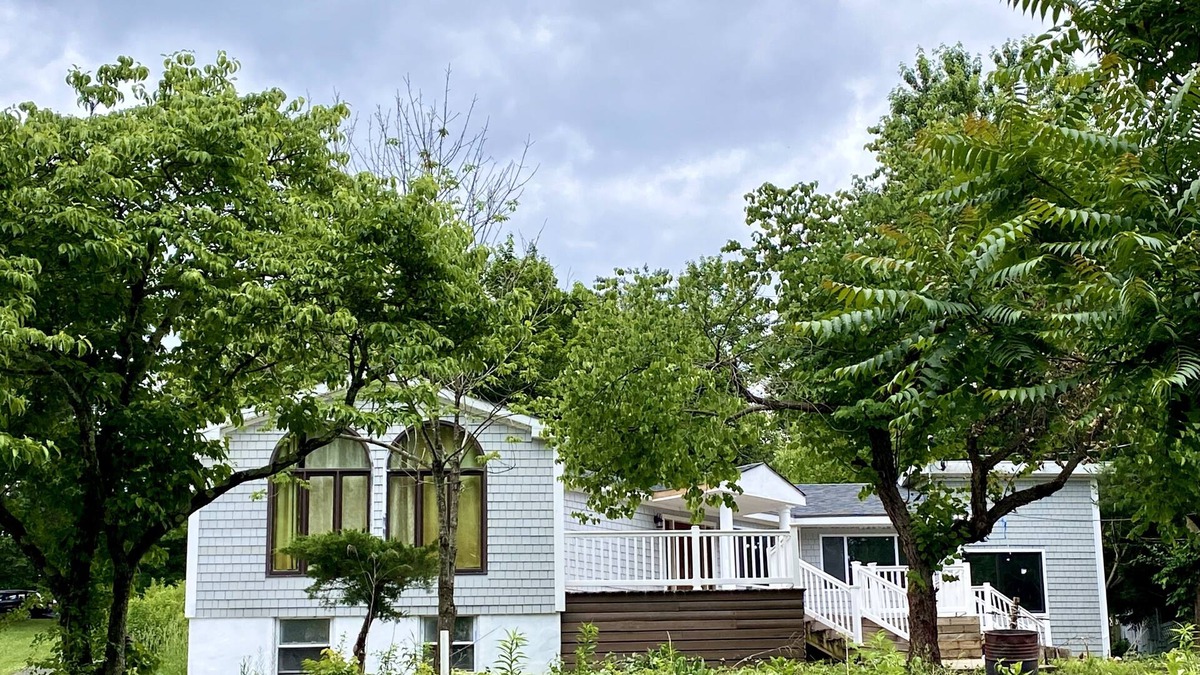 Mount Marion House | Beautiful Retreat guest House