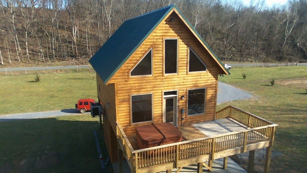 Luray Cabin | Beautiful River Front Cabin with Mountain views