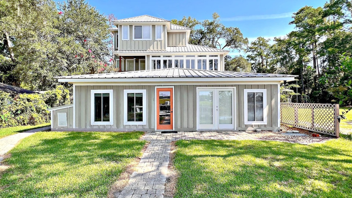 Gulf Shores House | Beautiful River Front - Don't miss this! Come on down y'all!🐠🌴