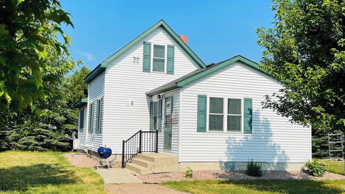 Redwood County Other | Beautiful River Valley Home on Working Tree Farm!