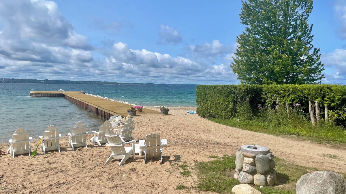 Roaring Brook Cottage | Beautiful Roaring Brook Cottage in Harbor Springs with beach access