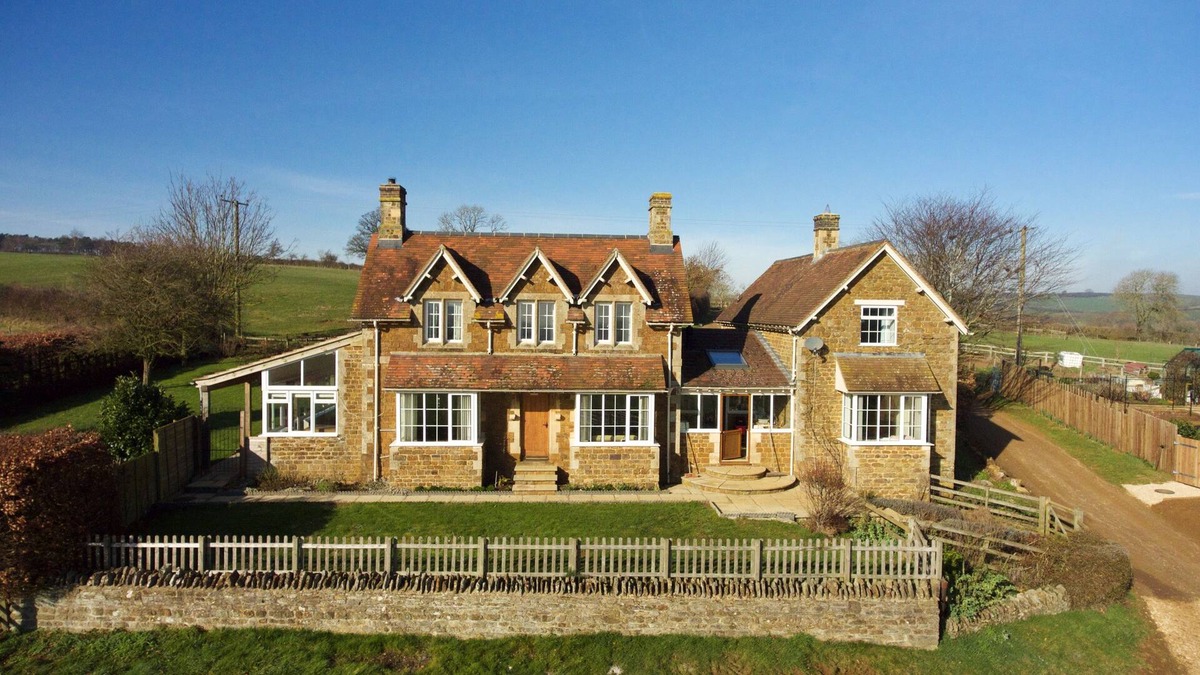 Epwell House | Beautiful rural North Cotswolds farmhouse - A real country escape
