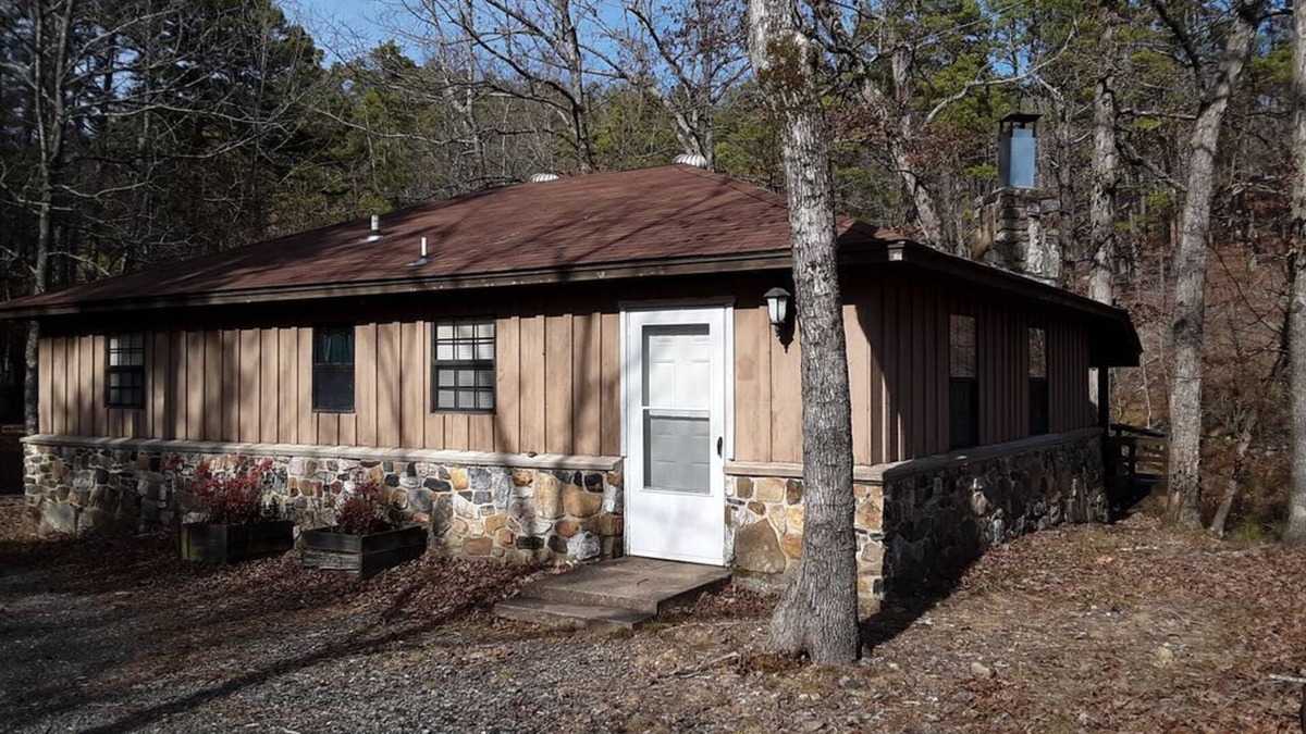 Board Camp Cabin | Beautiful Rustic Cabin, ATV Trails, Creek, alcohol & smoke-free environment.