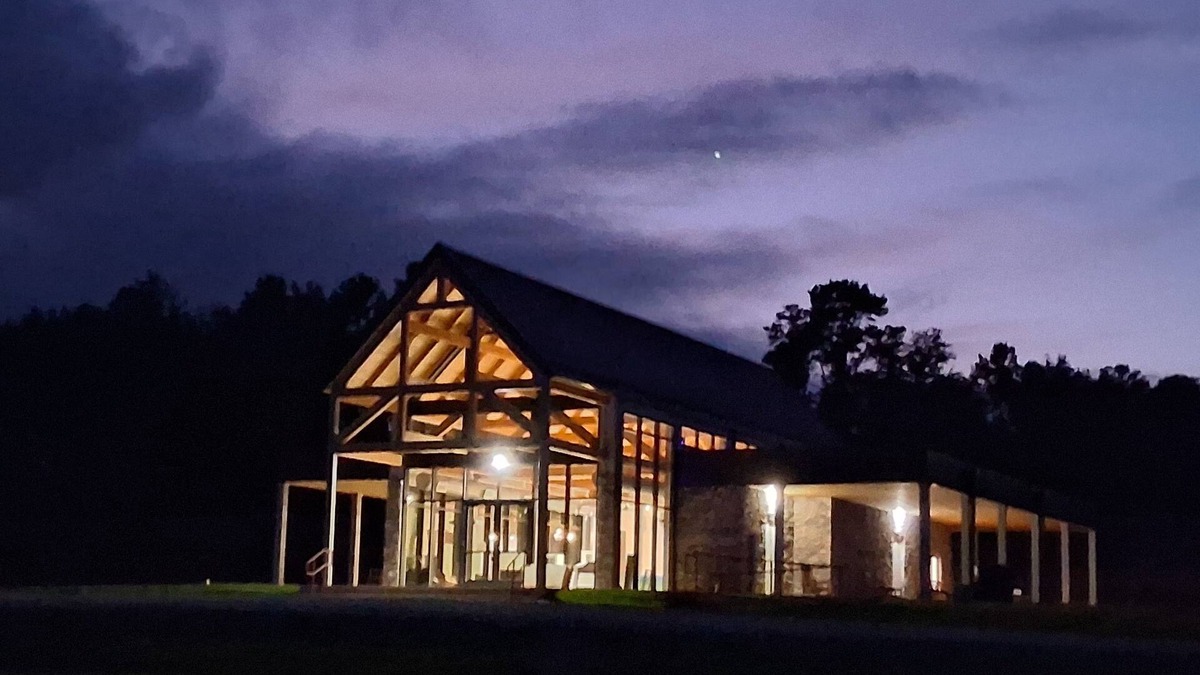 Kings Mountain Cabin | Beautiful RV sites available near Kings Mountain Battleground & 2 Kings Casino!